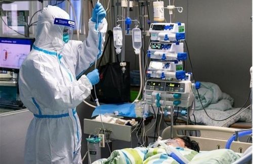 Симптомы болезни у мужчины появились после общения с шефом-китайцем